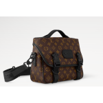 LV TRAIL MESSENGER BAG