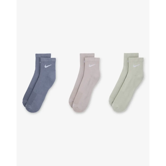 Nike Everyday Plus